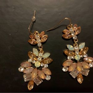 Shiny pink elegant statement earrings
